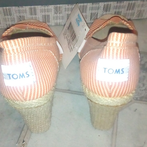 Tom wedges Size 6 1/2 brand new - Picture 1 of 7